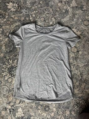 We Wander Women's Grey & White Striped Short-Sleeve Tee